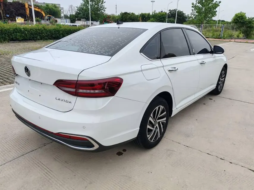 Volkswagen 2023 LaVida 1.5 5 Million Edition Automatic 9