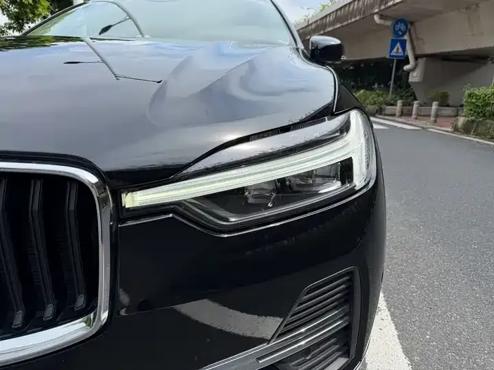 Volvo XC60 plug-in hybrid 2022 T8 plug-in hybrid long endurance four-wheel drive Zhiyuan Deluxe Edition 4
