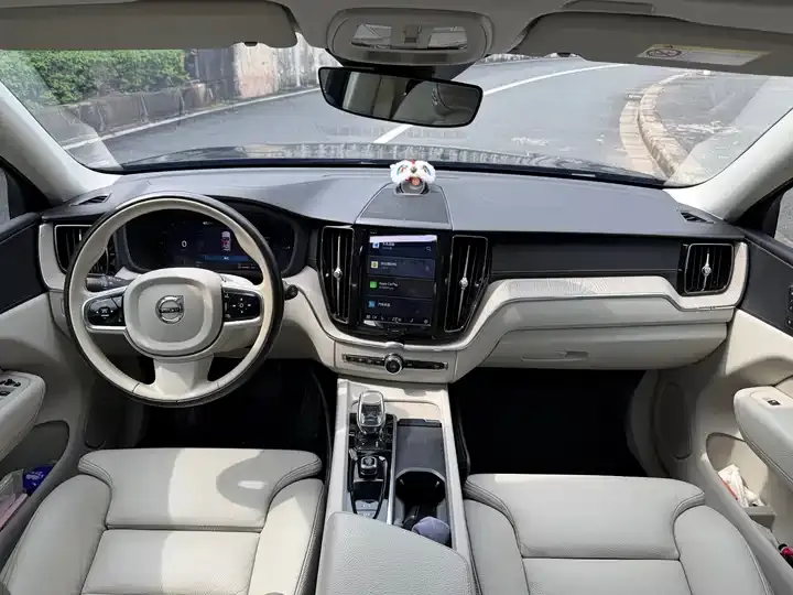 Volvo XC60 plug-in hybrid 2022 T8 plug-in hybrid long endurance four-wheel drive Zhiyuan Deluxe Edition 9