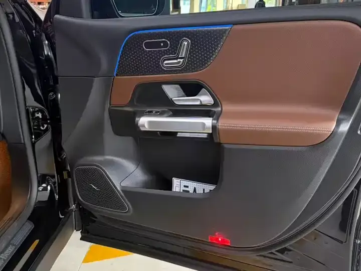 Mercedes Benz GLB 2025 GLB 220 Dynamic 8