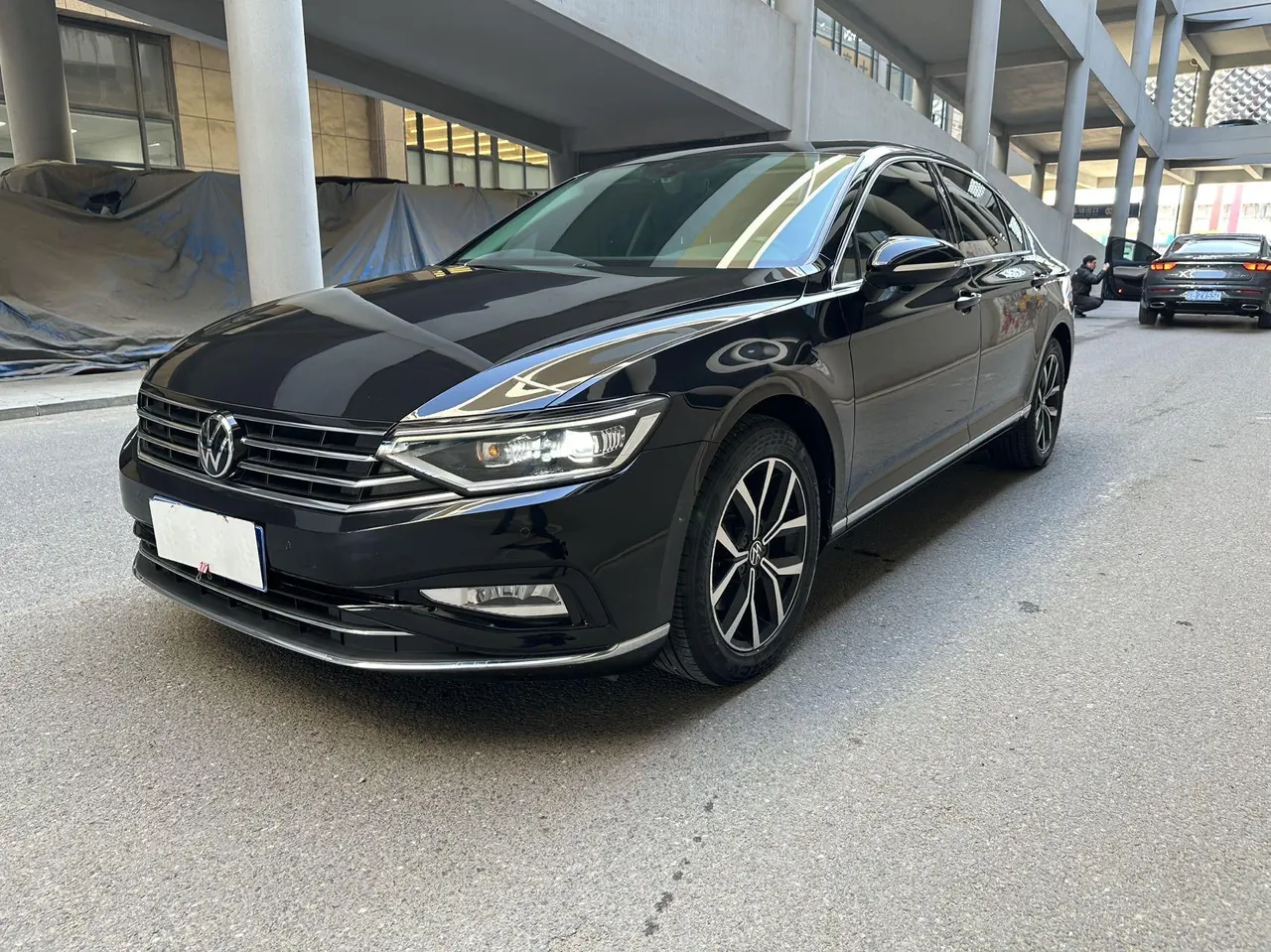Volkswagen 2020 Magotan 2.0TSI 330TSI Leading Automatic - View 1