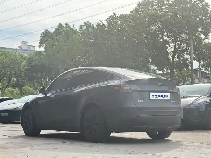 Model Y 2024 rear-wheel drive version 3
