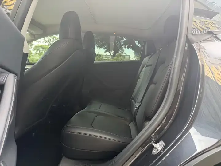 Model Y 2024 rear-wheel drive version 8