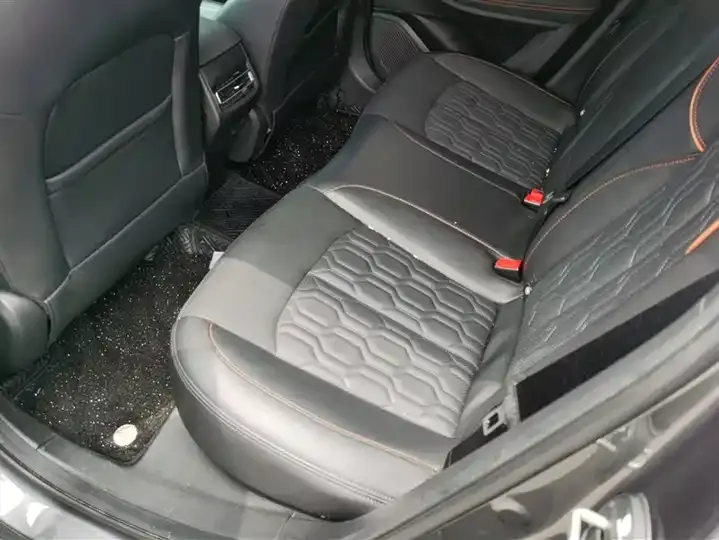 ChangAn UNI-T 2022 1.5T Honorable Model 11
