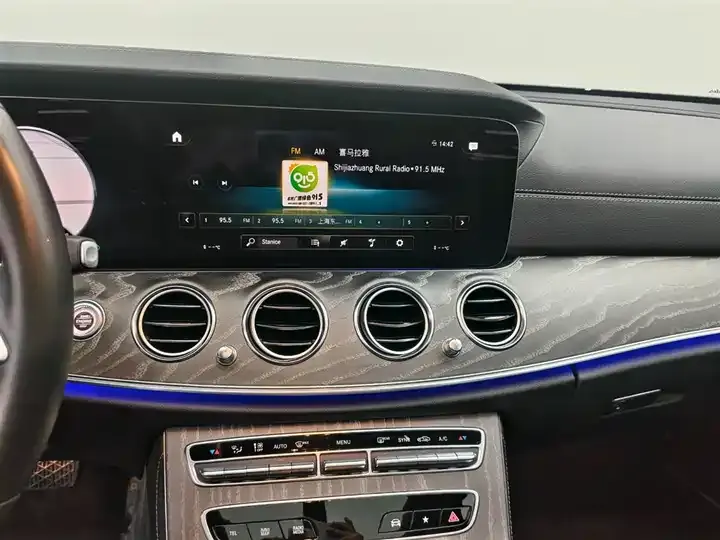 Mercedes Benz E Class 2020 E 300 L Luxury Model 9