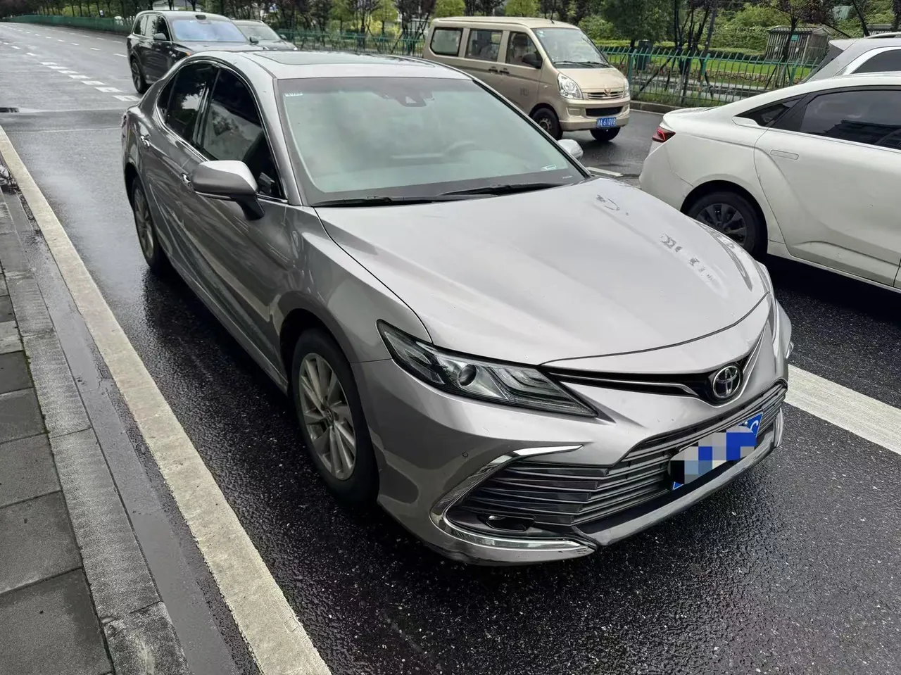 Toyota 2021 Camry 2.0G Stepless Deluxe Edition Automatic Gear 2
