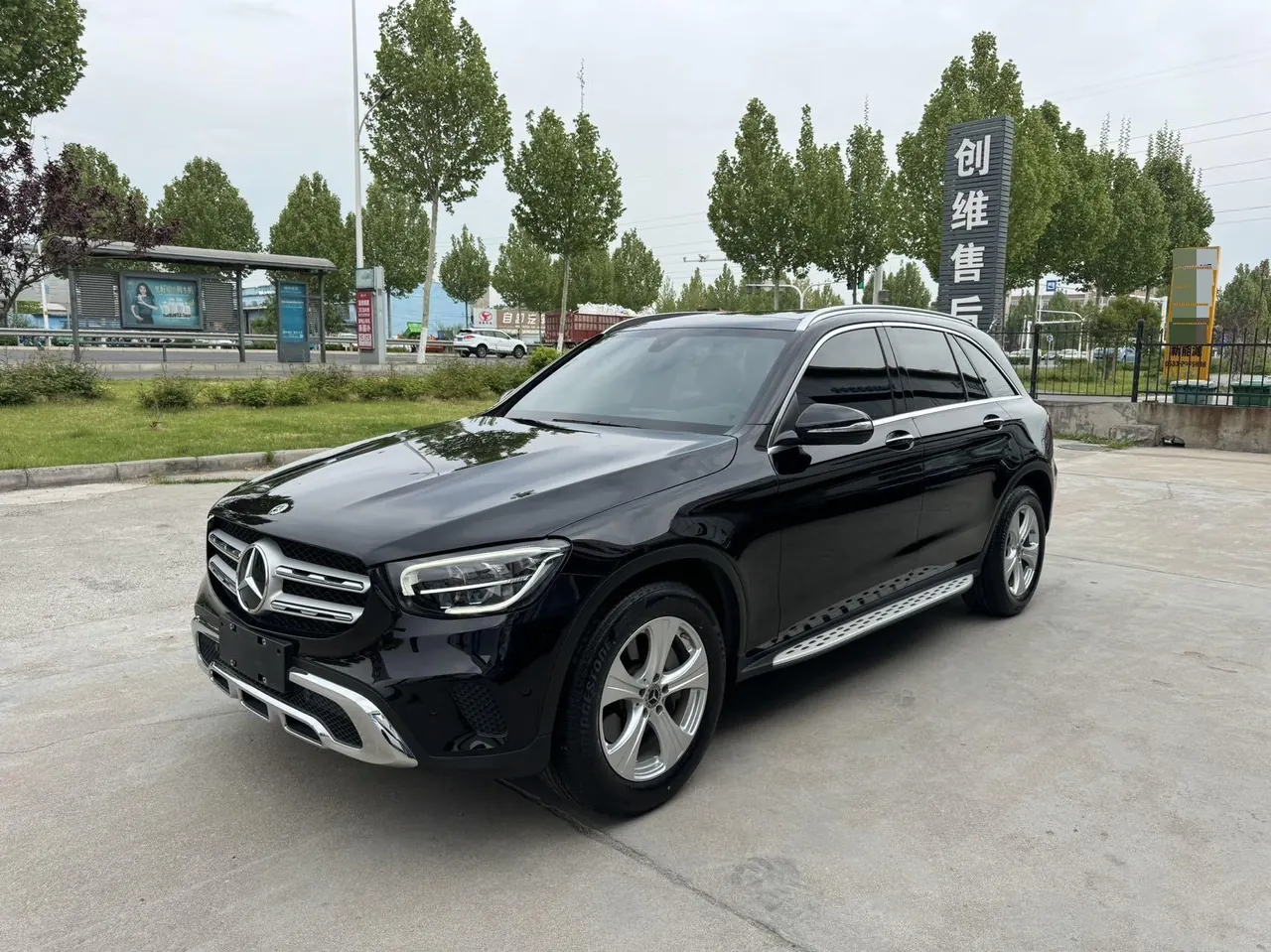 Open image lightbox: Mercedes Benz 2020 GLC 260 L 4MATIC 2.0T Dynamic (Modified) Automatic Gear