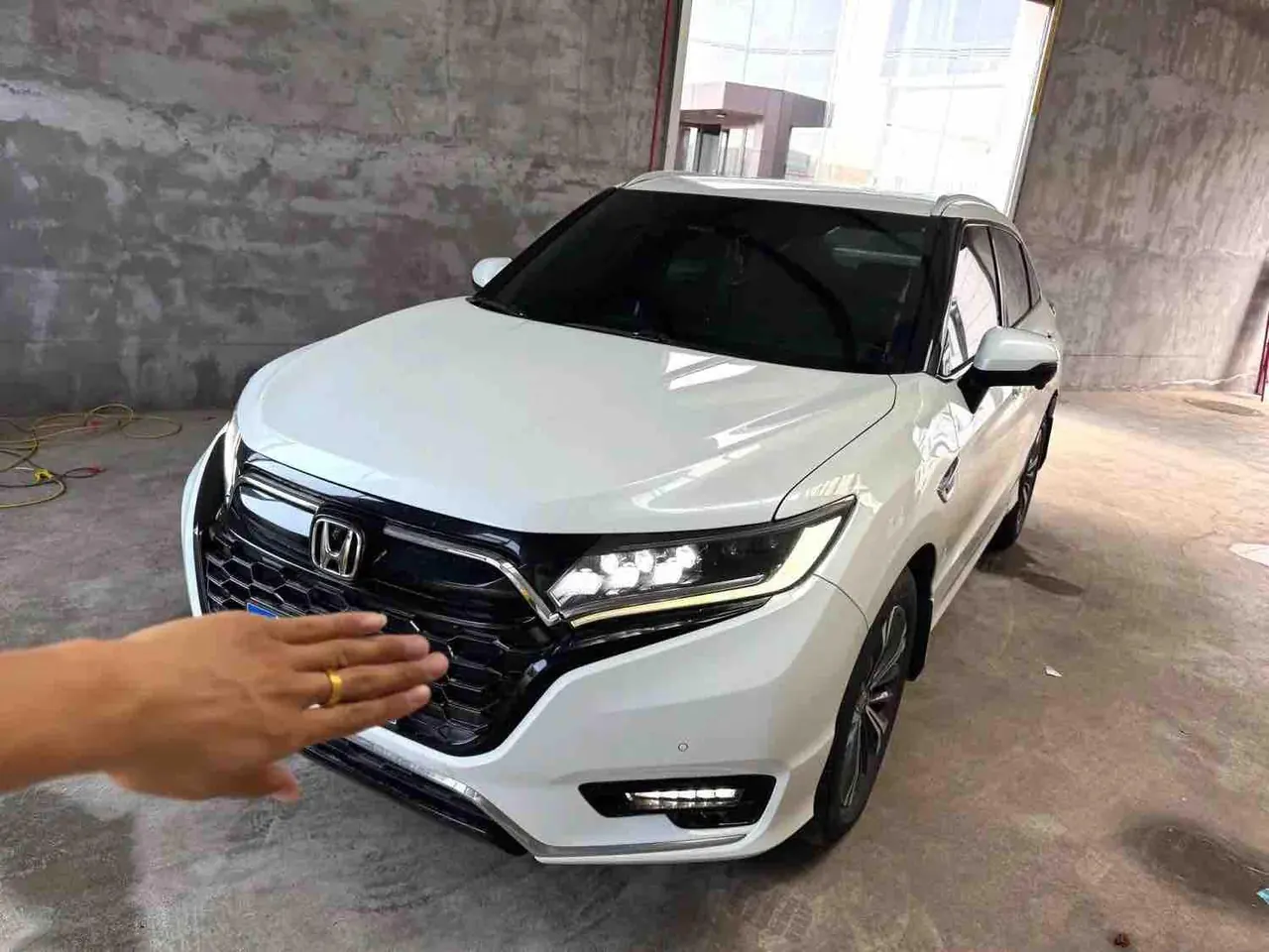 Open image lightbox: Honda 2020 UR-V 2.0T 370TURBO two-drive elegant version of automatic gear