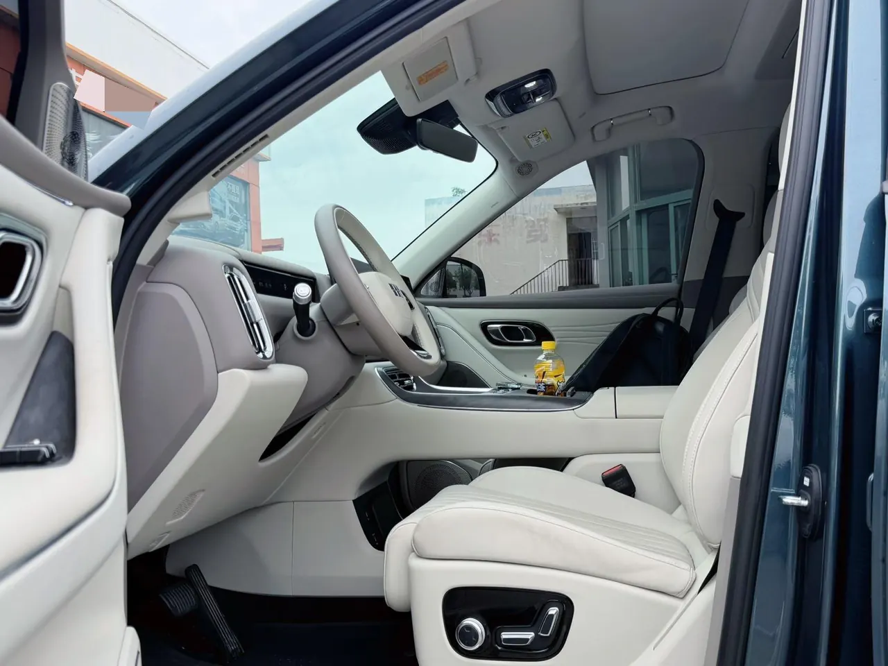 Geely Galaxy 2025 M9 1.5T 230km Two-Drive Discovery Edition Automatic Gear 3