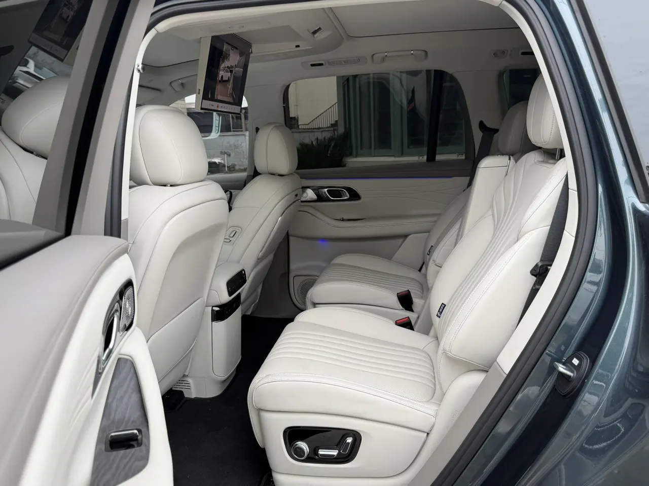 Geely Galaxy 2025 M9 1.5T 230km Two-Drive Discovery Edition Automatic Gear 6