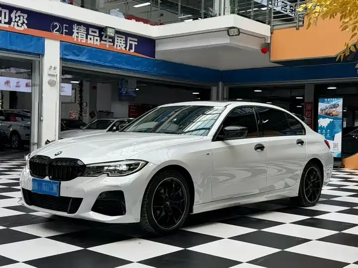 BMW 3 Series 2021 320Li M Sports Suit - View 1