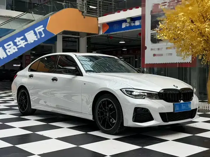 BMW 3 Series 2021 320Li M Sports Suit 3