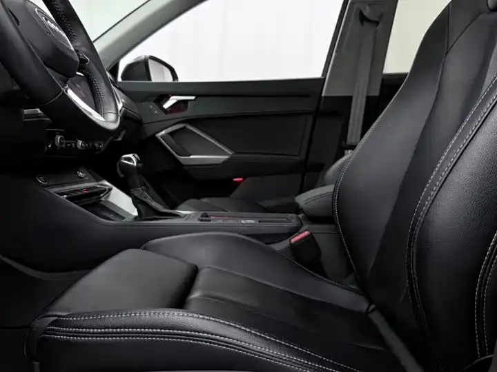 Audi Q3 2022 35 TFSI Fashion Elegant 10