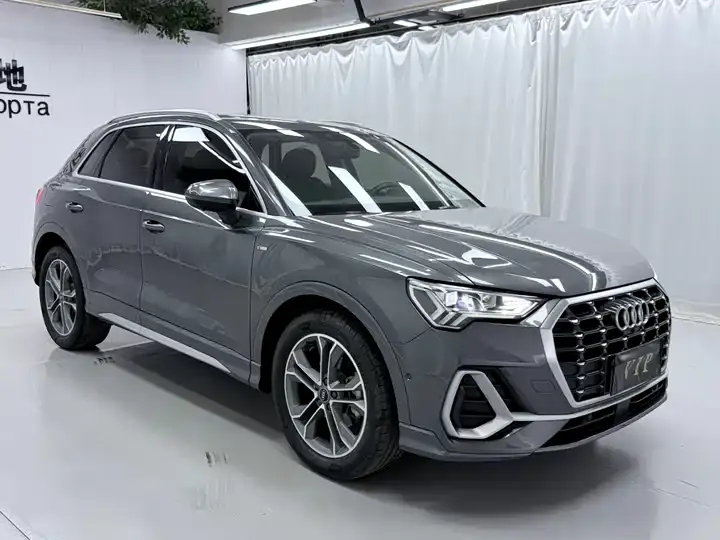 Audi Q3 2022 35 TFSI Fashion Elegant 3