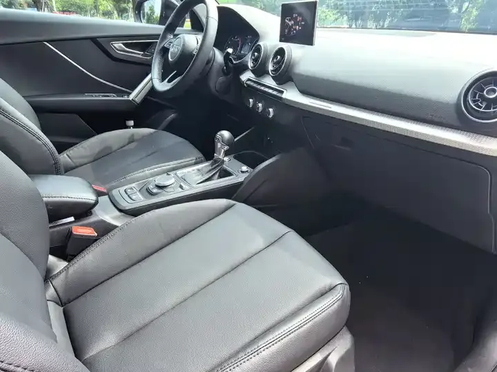 Audi Q2L 2021 35 TFSI Enterprising Dynamic 7