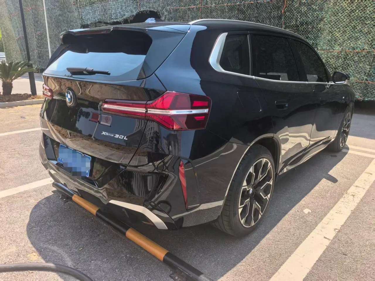 BMW 2025 X3 xDrive30L 2.0T exclusive m sports obsidian night suit automatic gear 4