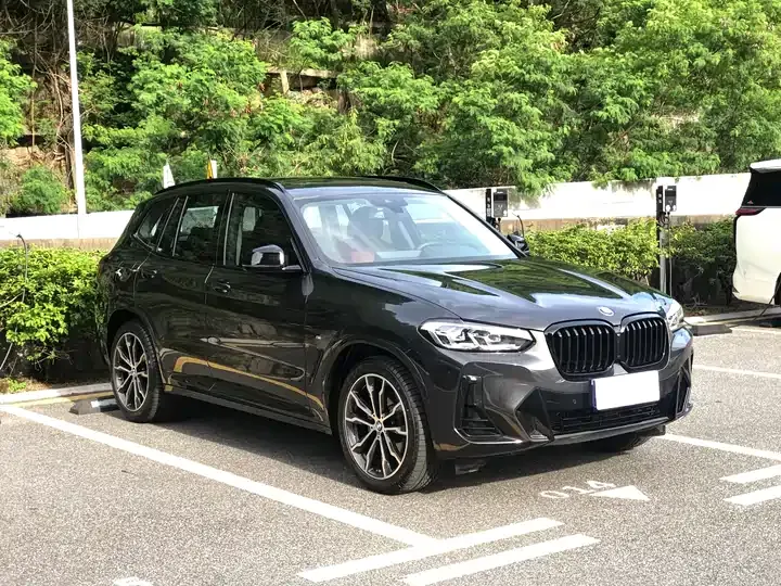 BMW X3 2022 xDrive30i Leading M Obsidian Night Suit 3