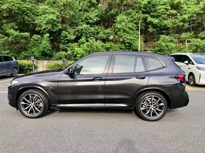 BMW X3 2022 xDrive30i Leading M Obsidian Night Suit 7