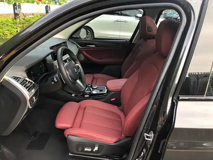 BMW X3 2022 xDrive30i Leading M Obsidian Night Suit 8