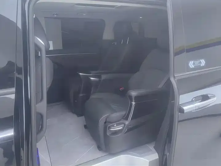 Trumpchi M8 2024 Master Series 400T Prestige Edition 11