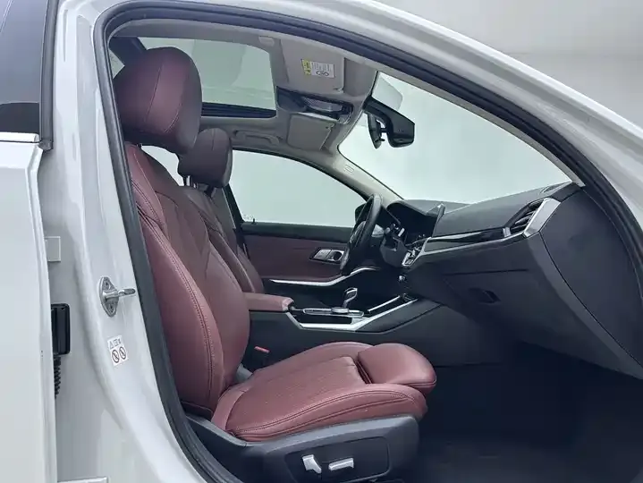 BMW 3 Series 2022 320Li M Sports Suit 9