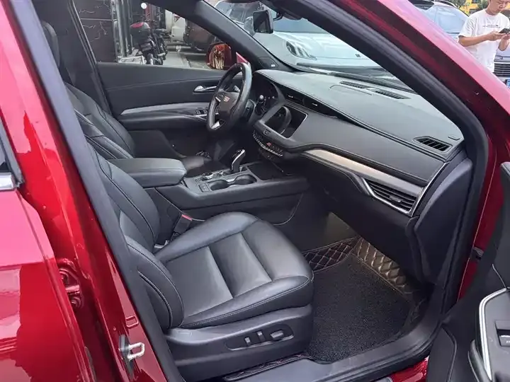 Cadillac XT4 2021 28T Two-Drive Leading Model 11