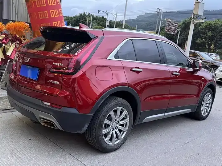 Cadillac XT4 2021 28T Two-Drive Leading Model 6