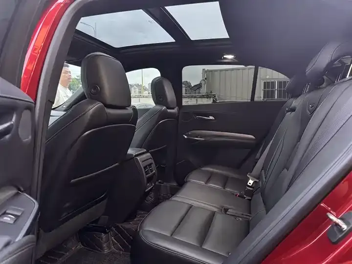 Cadillac XT4 2021 28T Two-Drive Leading Model 9