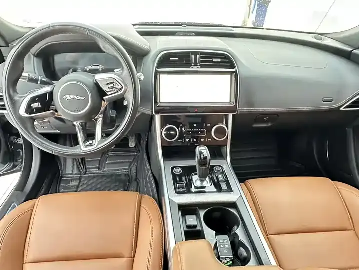Jaguar XEL 2022 2.0T 200PS R-DYNAMIC Youth Sports Edition 5
