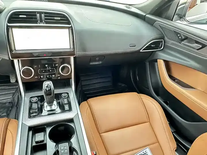 Jaguar XEL 2022 2.0T 200PS R-DYNAMIC Youth Sports Edition 7