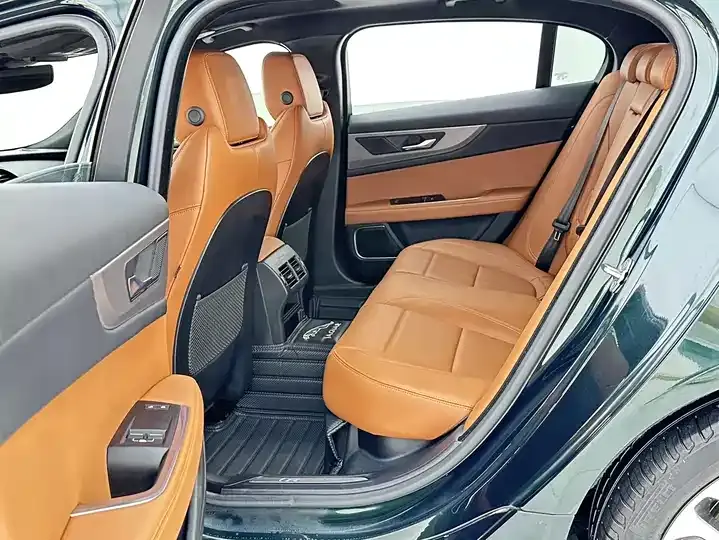 Jaguar XEL 2022 2.0T 200PS R-DYNAMIC Youth Sports Edition 9