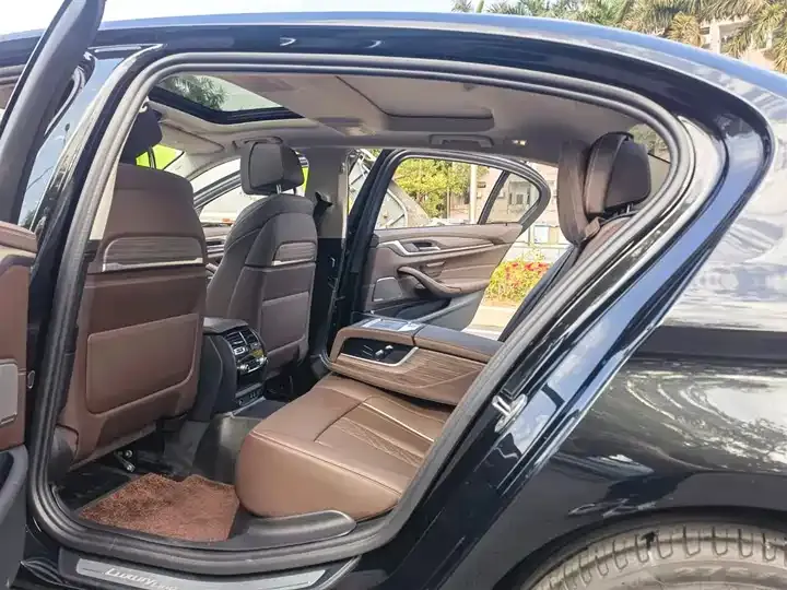 BMW 5 Series 2022 Modified 530Li Premium Luxury Suit 10