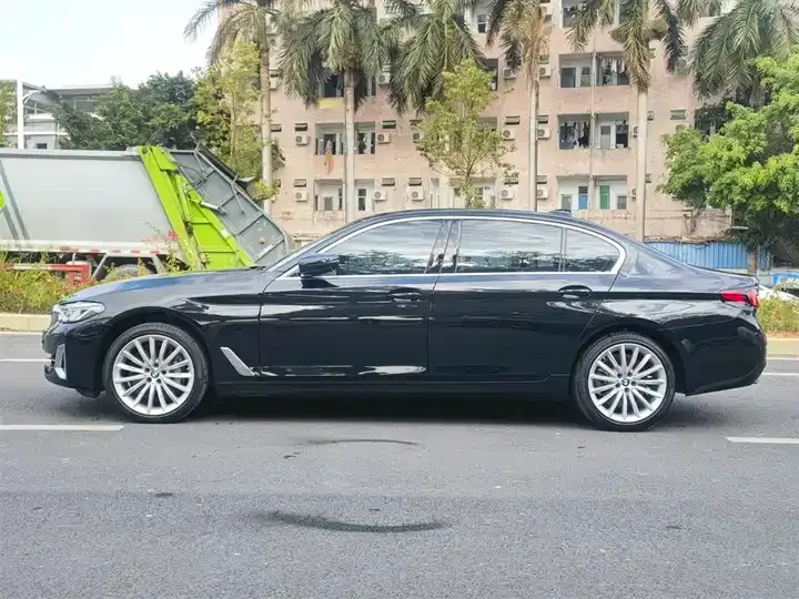 BMW 5 Series 2022 Modified 530Li Premium Luxury Suit 4