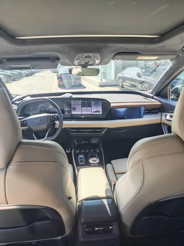 Audi 2025 Q6L e-tron Long Endurance Edition Automatic Gear 7