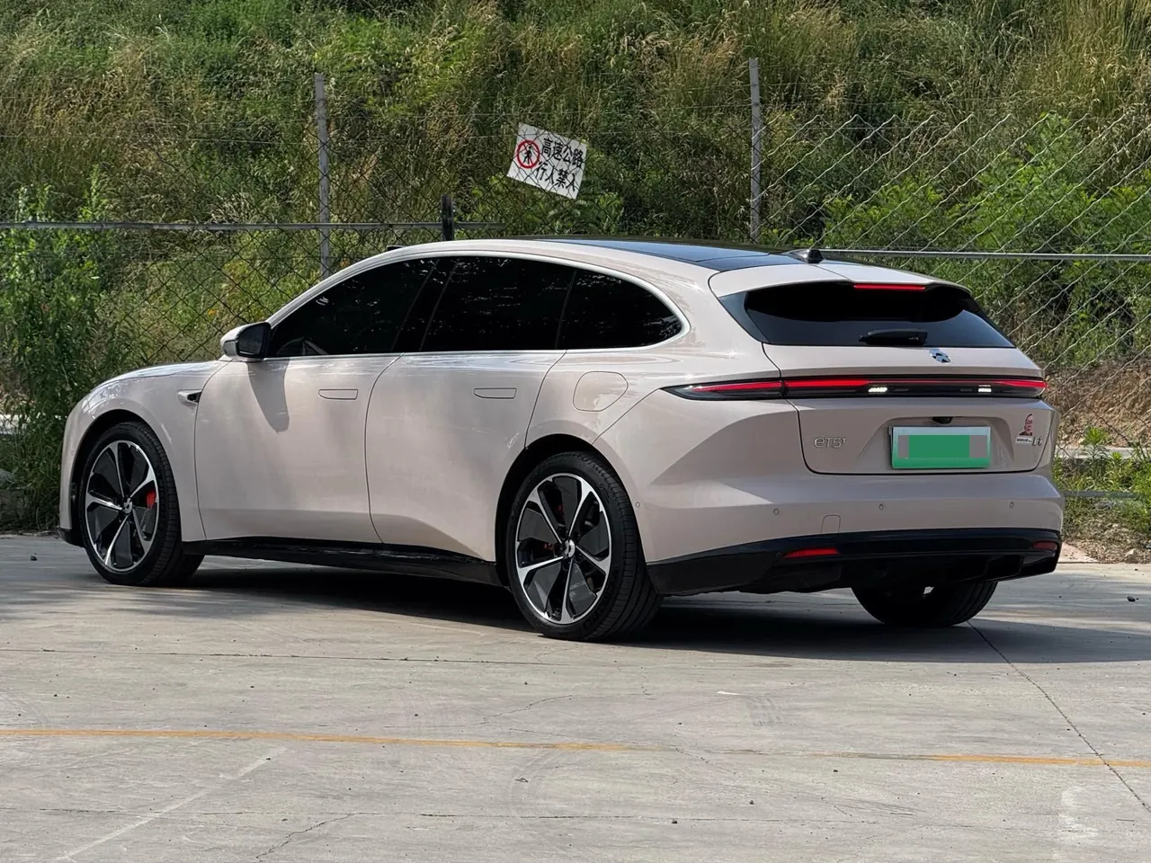 NIO 2025 ET5T 75kWh Touring automatic 3