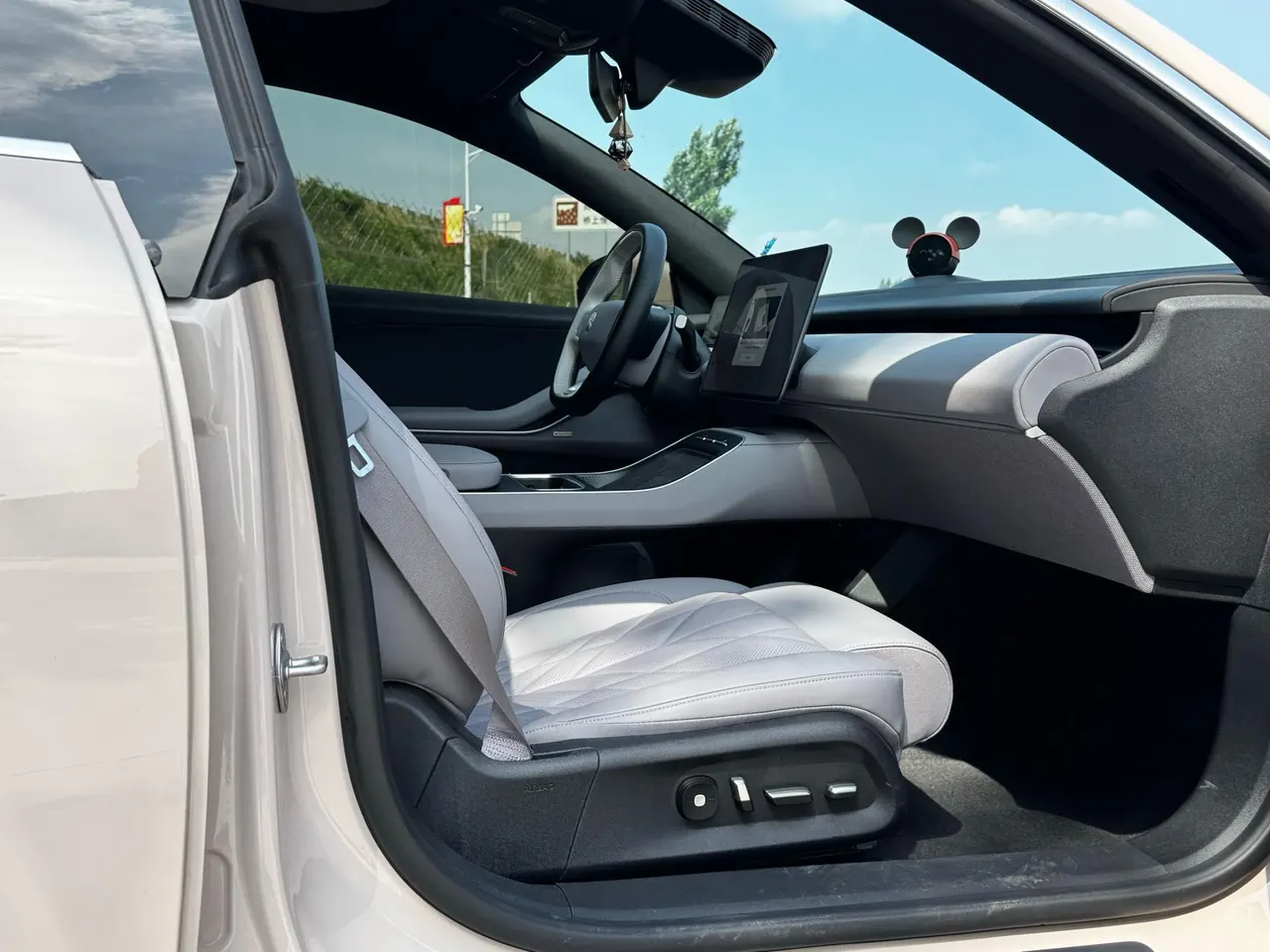 NIO 2025 ET5T 75kWh Touring automatic 6