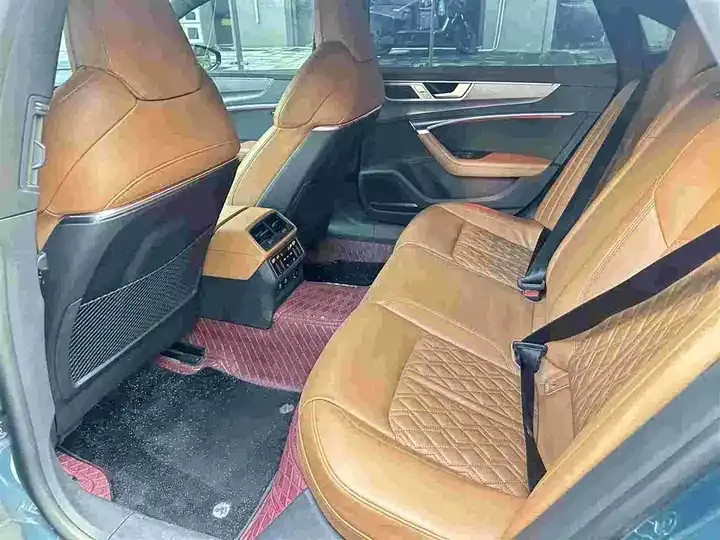 Audi A7L 2022 55 TFSI quattro S-line Zhiyuan Crystal Set 6