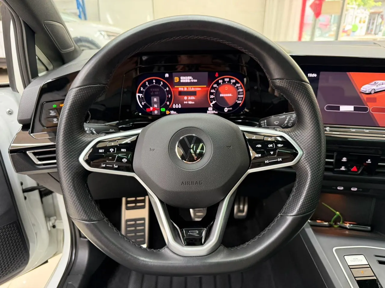 Volkswagen 2021 Golf 8 R-Line 1.4TSI 280TSI Automatic 10
