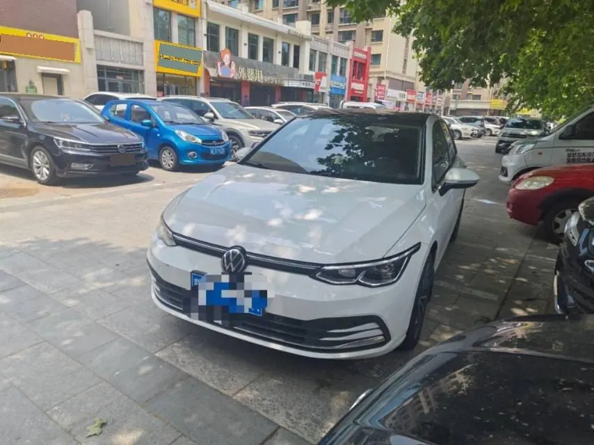 Volkswagen 2021 Golf 8 PRO 1.4TSI 280TSI First Edition Automatic - View 1
