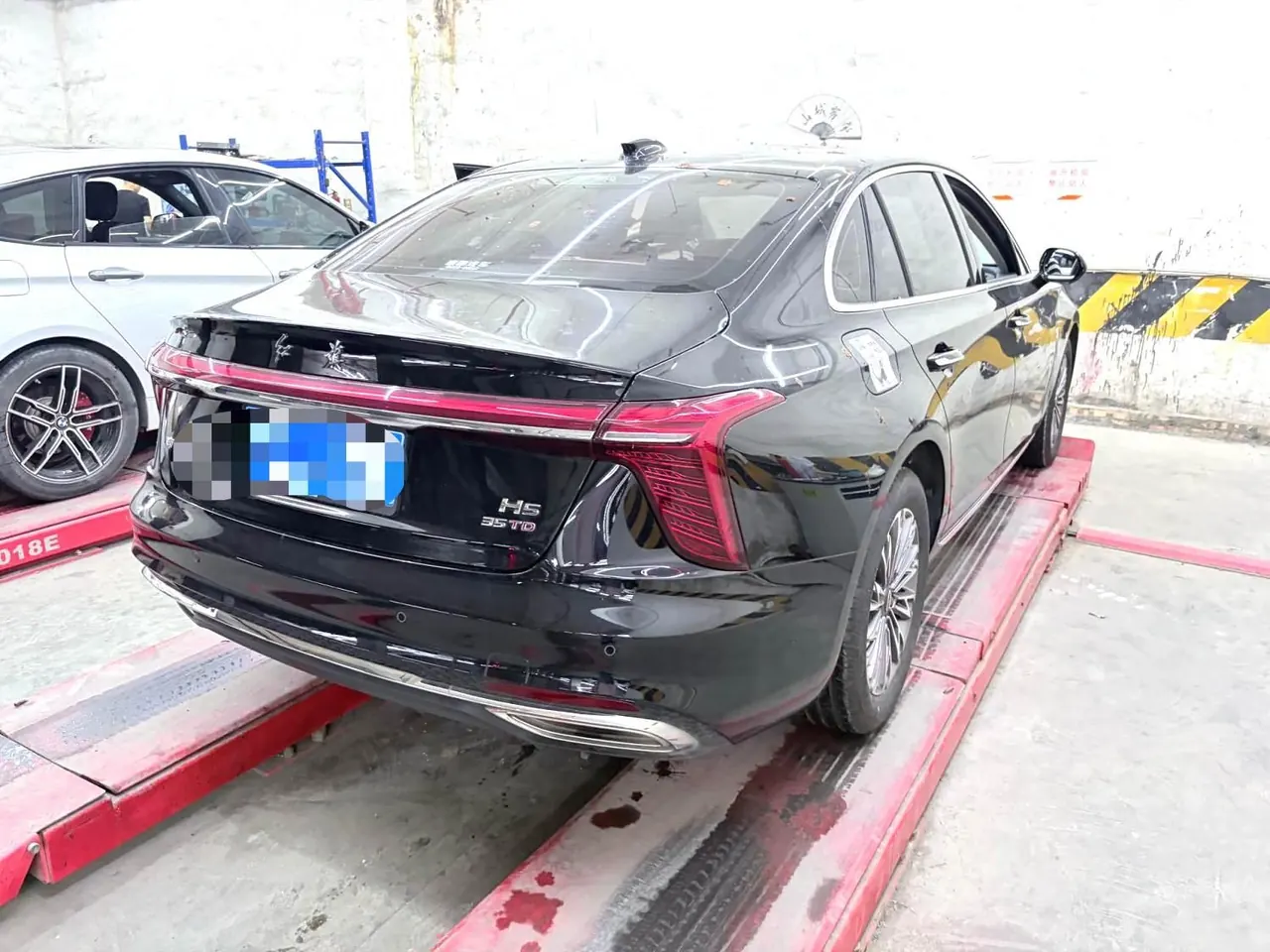 HongQi 2025 H5 1.5T Flag Rhyme 500000 Commemorative Automatic Gear 4