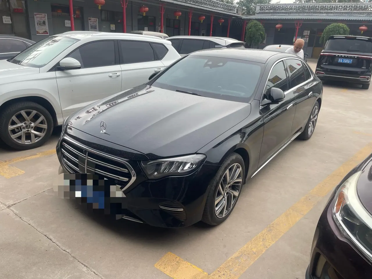 Mercedes Benz E-Class 2025 model E 300 L 48V 2.0T Luxury Edition Automatic - View 1