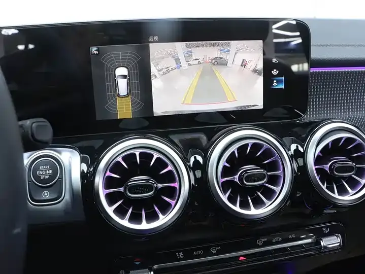 Mercedes Benz GLB 2023 GLB 220 Fashion 10