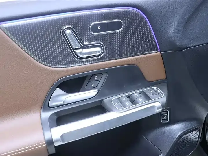Mercedes Benz GLB 2023 GLB 220 Fashion 12