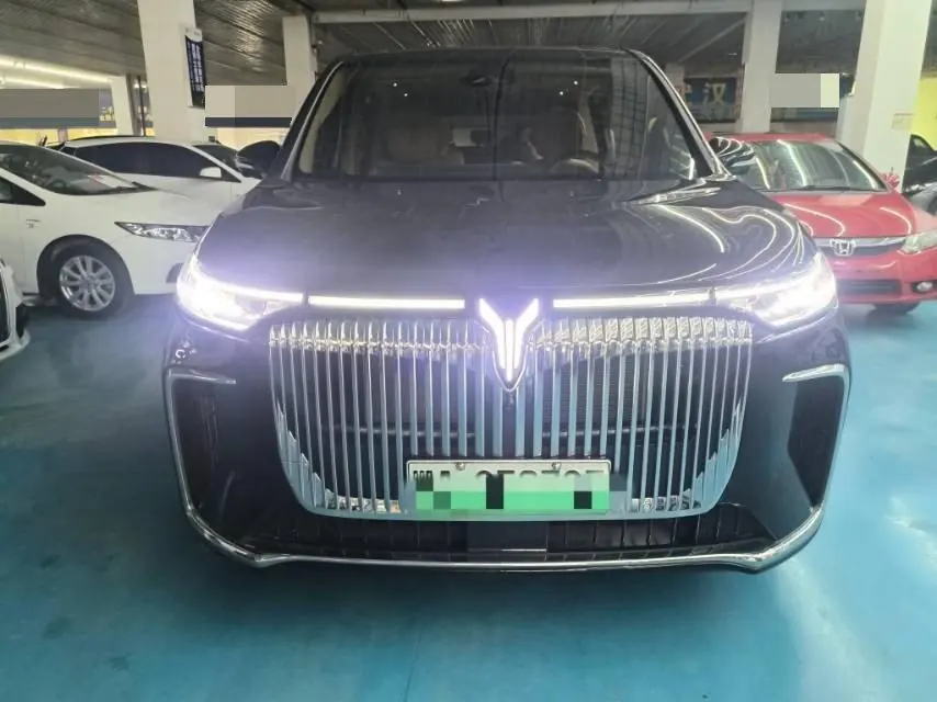 Voyah 2025 Model Dreamer PHEV 1.5T Four-Wheel-Drive Excellence Kunpeng Version Automatic Transmission 2
