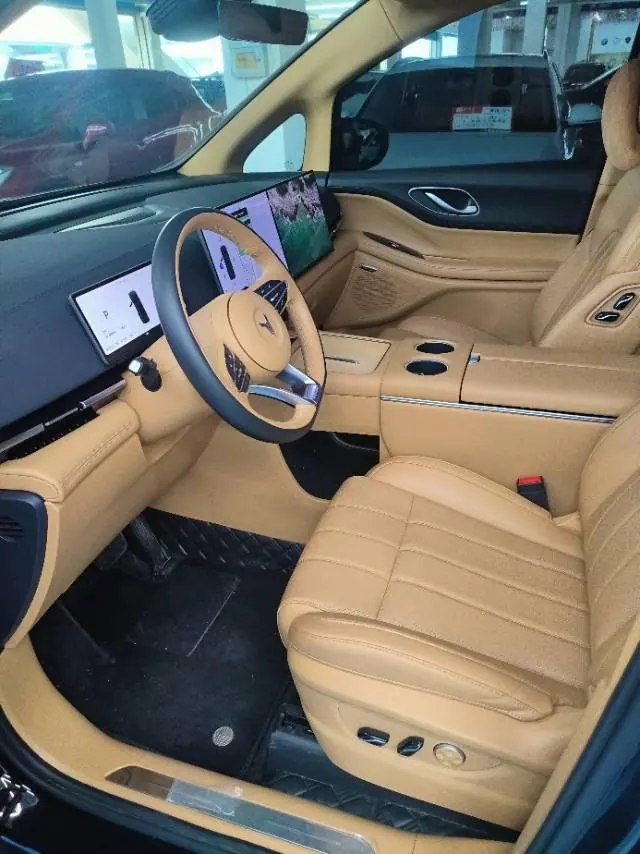 Voyah 2025 Model Dreamer PHEV 1.5T Four-Wheel-Drive Excellence Kunpeng Version Automatic Transmission 5