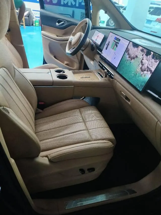 Voyah 2025 Model Dreamer PHEV 1.5T Four-Wheel-Drive Excellence Kunpeng Version Automatic Transmission 6