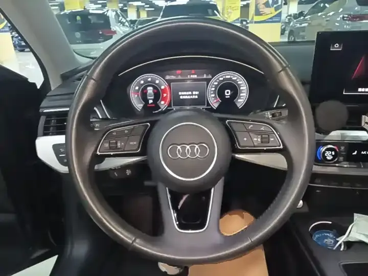 Audi A4L 2020 model 40 TFSI Sporty Version 11