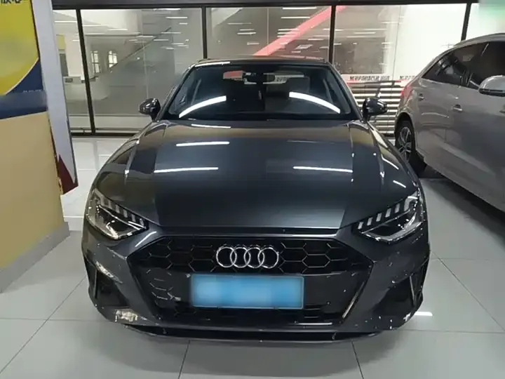 Audi A4L 2020 model 40 TFSI Sporty Version 3