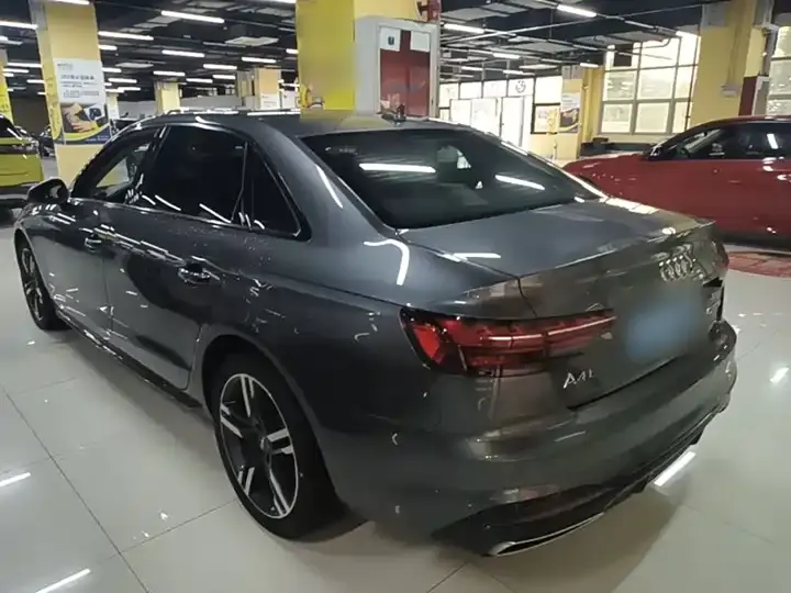 Audi A4L 2020 model 40 TFSI Sporty Version 5