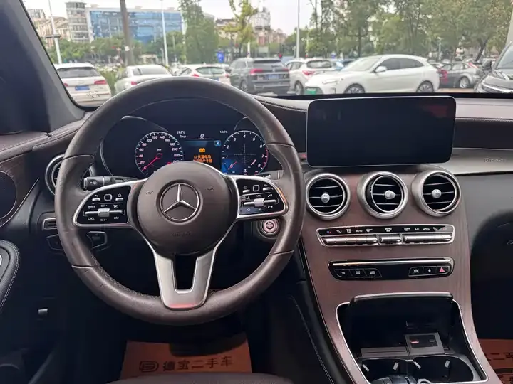 Mercedes Benz GLC 2020 to GLC 300 L 4MATIC Dynamic 9